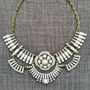 Jewelmint Ivory Art Deco Statement Necklace (NWB)